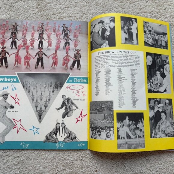 Vintage Holiday on Ice of 1962 souvenir program. - Picture 11 of 15